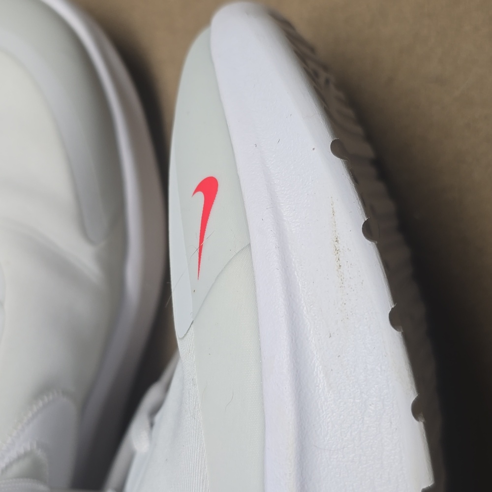 Nike Size 11 - Picture 6 of 8